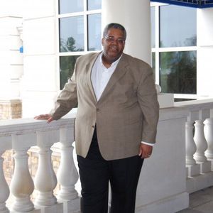 Meet your Posher, Gregory